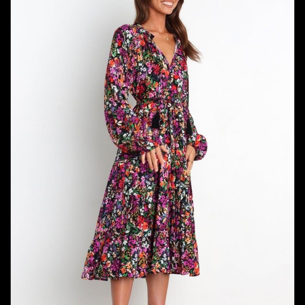 Petal & Pup NWOT Sally dress black floral midi dress size Small